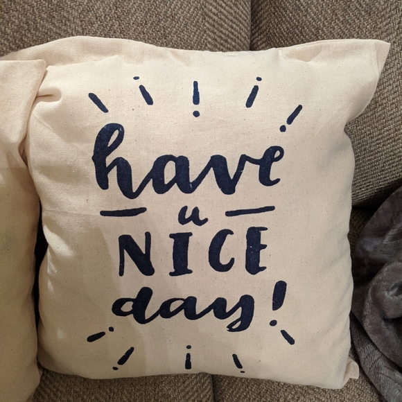 Burlap pillows 12x12 - Picture 2 of 4